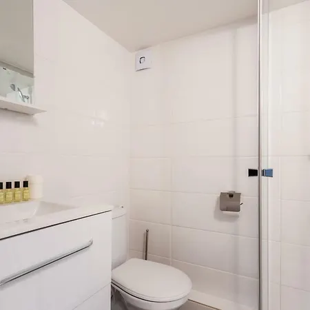 Cmg Gambetta/oberkampf Apartment